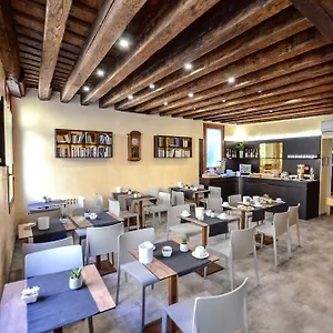  Otel Silva