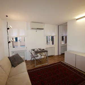 https://piccola-corte.hotelslidodijesolo.com